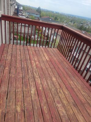 Before & After Deck Staining in Fort Lee, NJ (2)